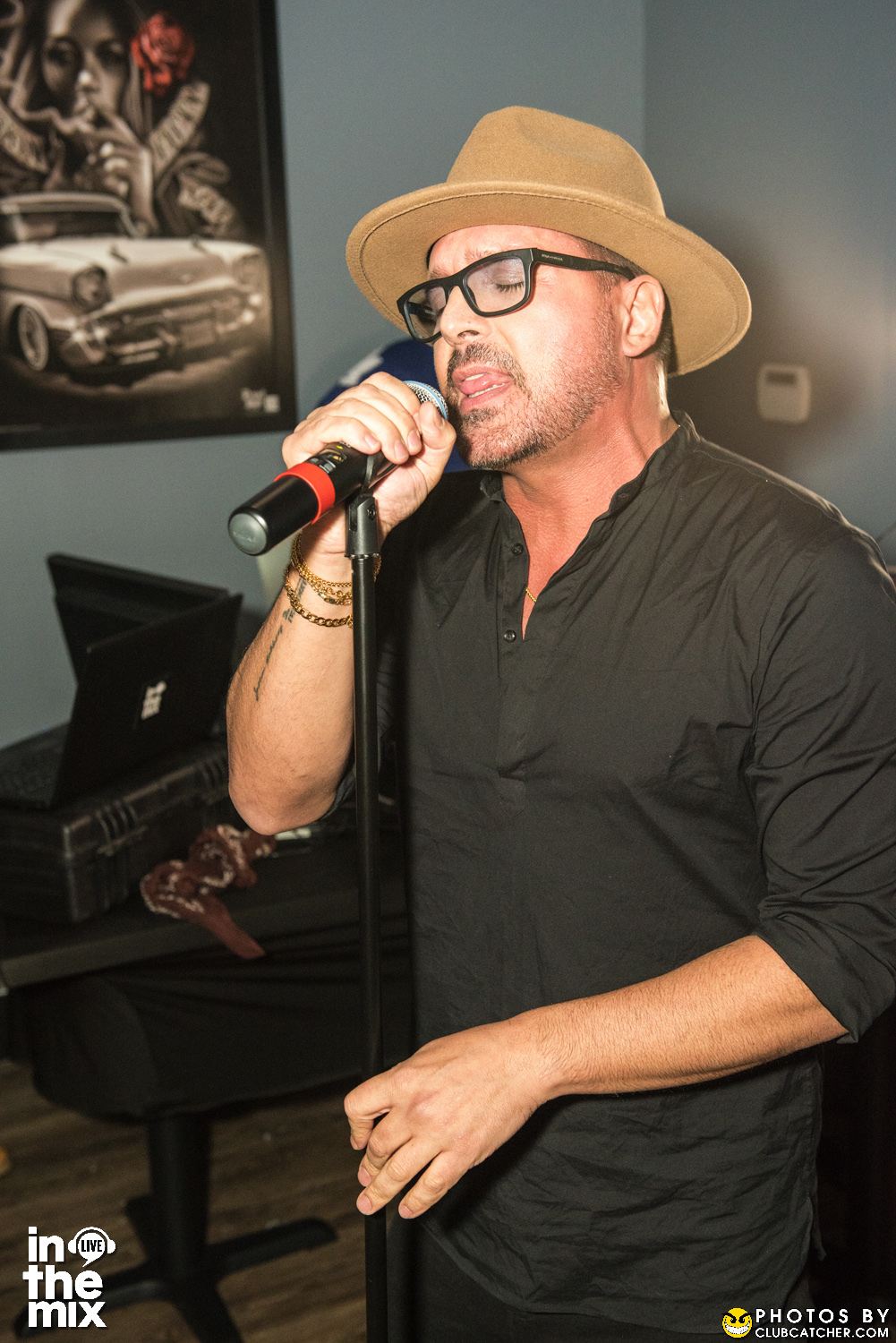 Via Mercanti lounge photo 245 - April 15th, 2022