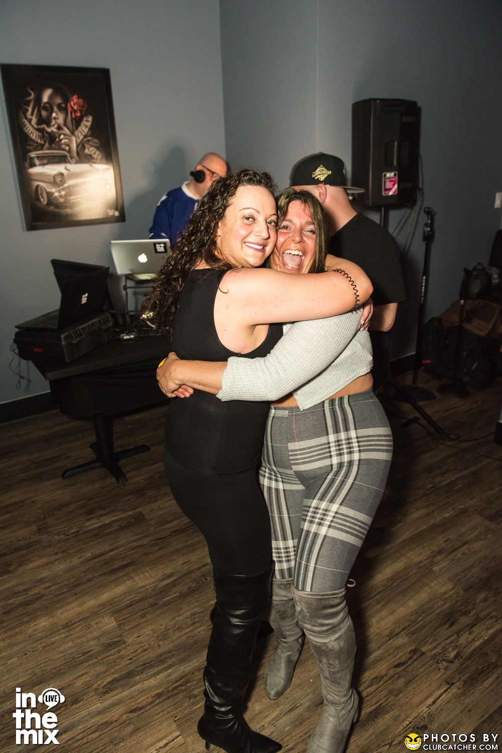 Via Mercanti lounge photo 251 - April 15th, 2022