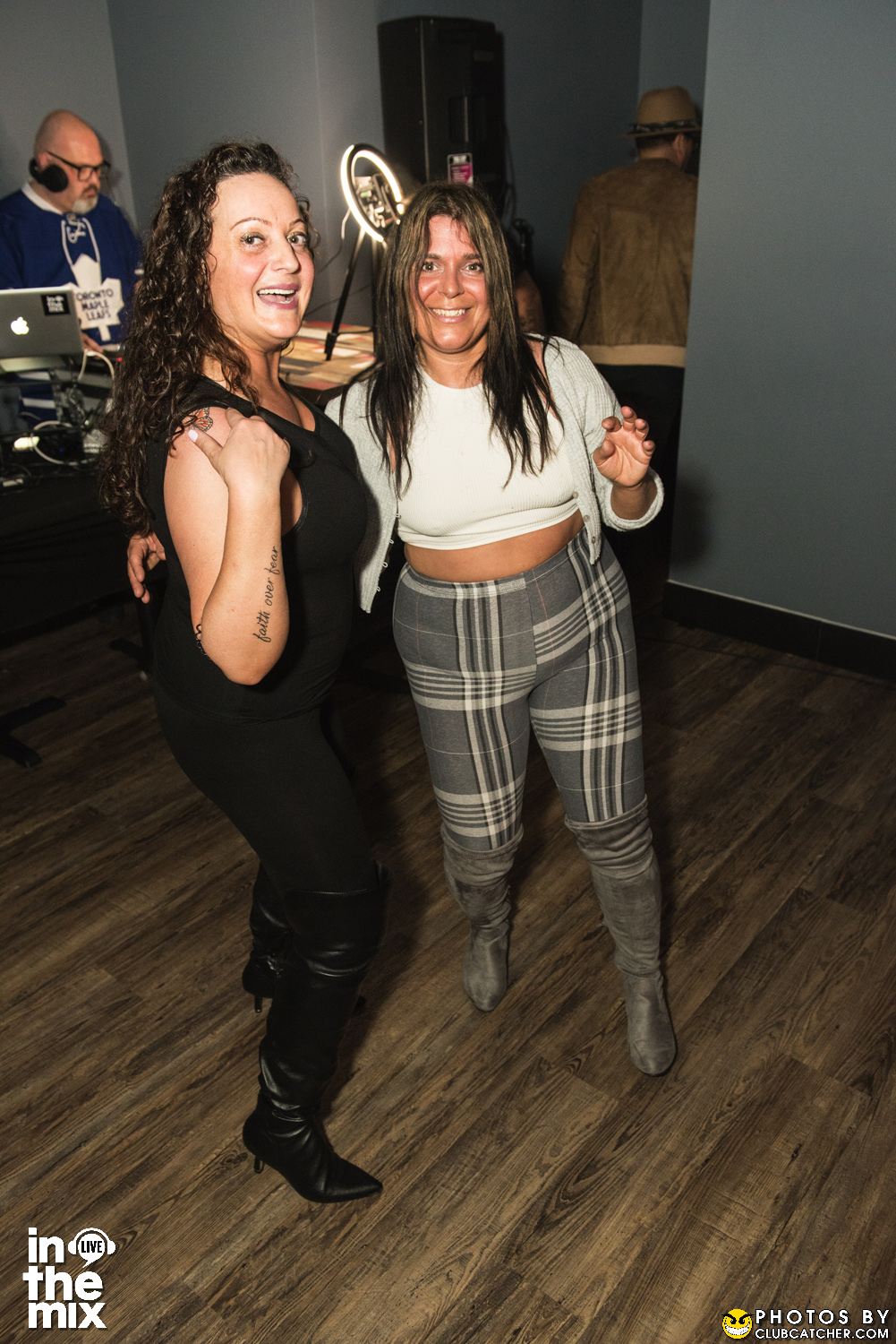 Via Mercanti lounge photo 254 - April 15th, 2022