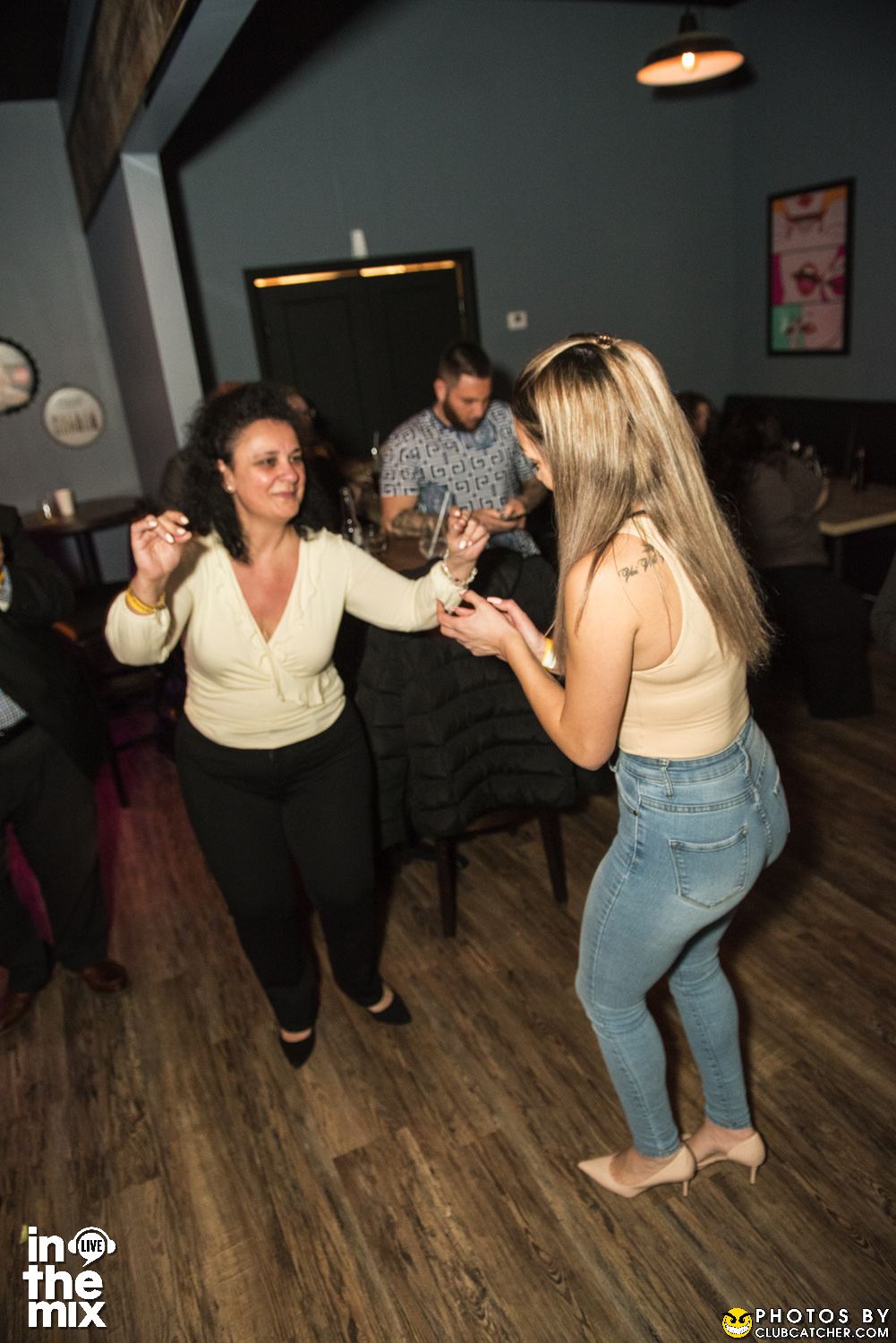 Via Mercanti lounge photo 271 - April 15th, 2022