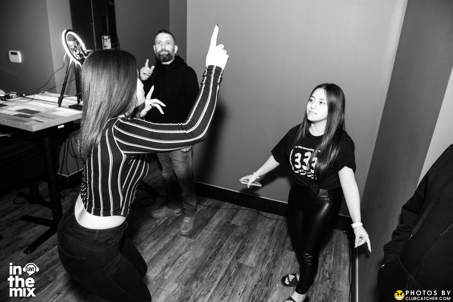 Via Mercanti lounge photo 289 - April 15th, 2022