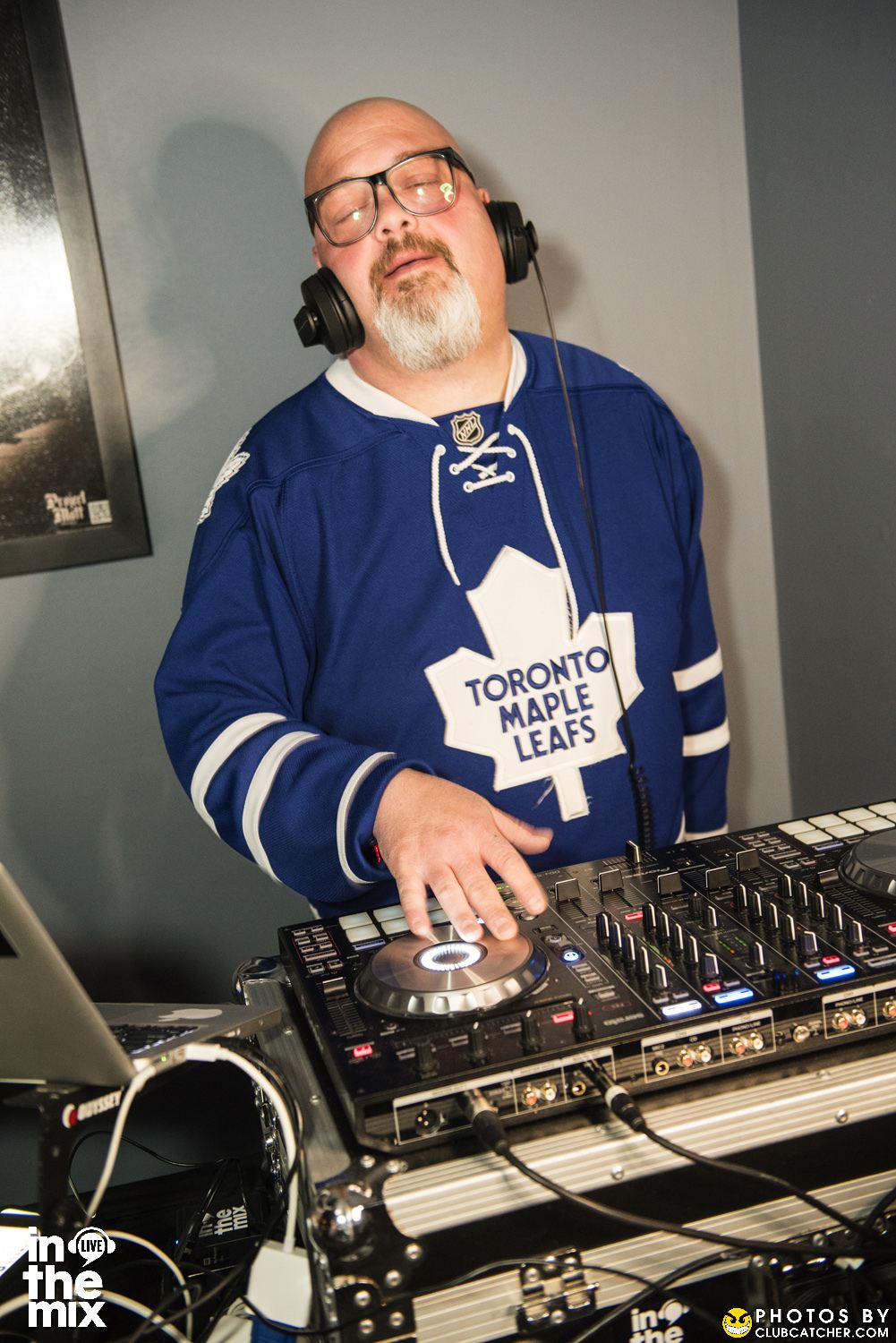 Via Mercanti lounge photo 309 - April 15th, 2022