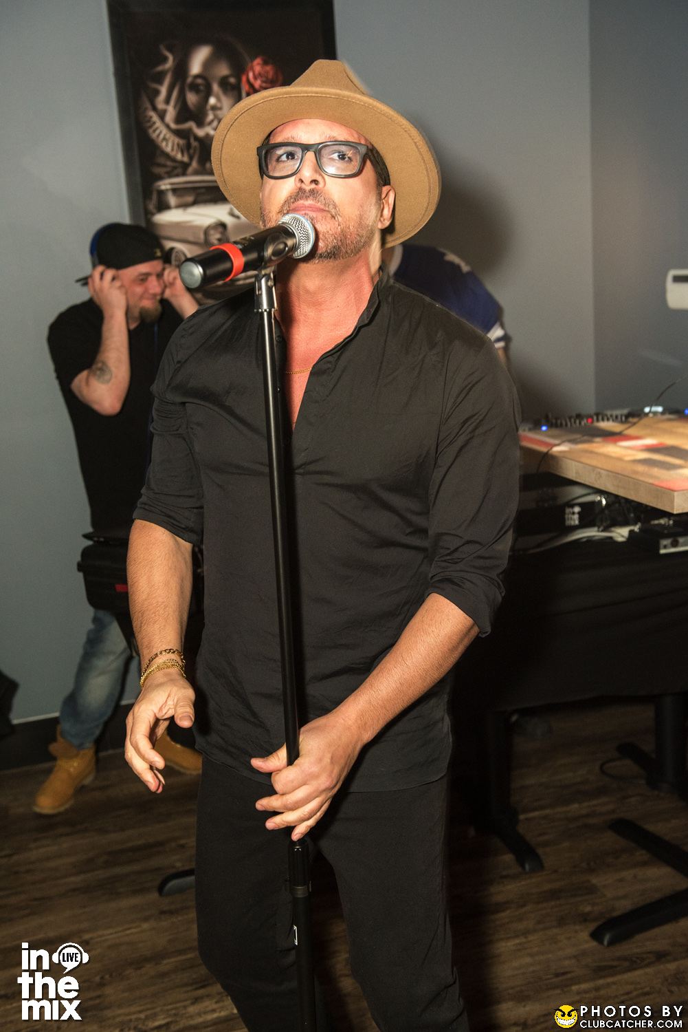 Via Mercanti lounge photo 311 - April 15th, 2022