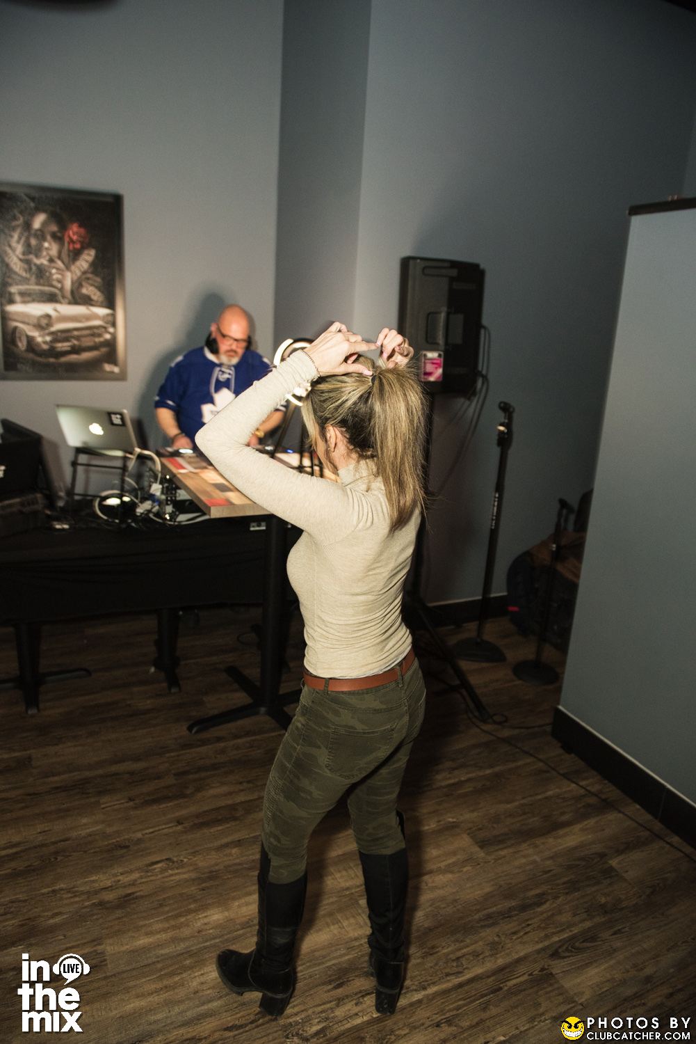 Via Mercanti lounge photo 312 - April 15th, 2022