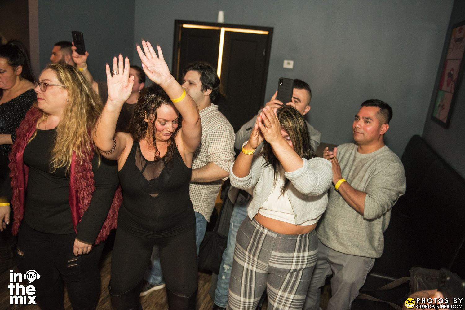 Via Mercanti lounge photo 33 - April 15th, 2022