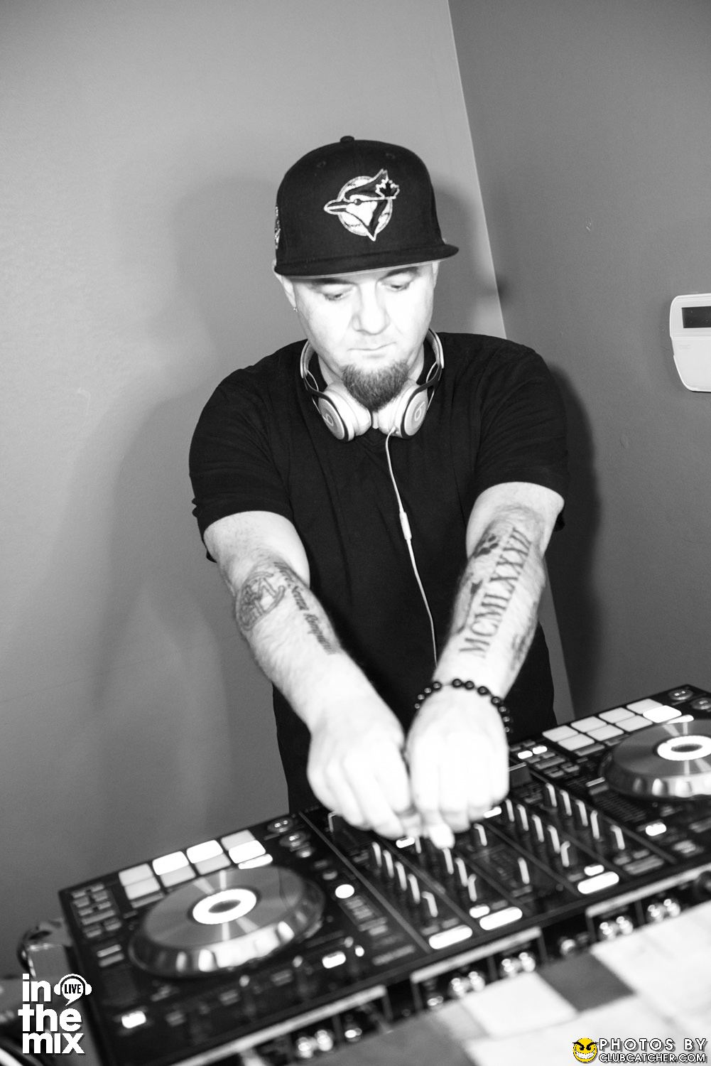 Via Mercanti lounge photo 334 - April 15th, 2022