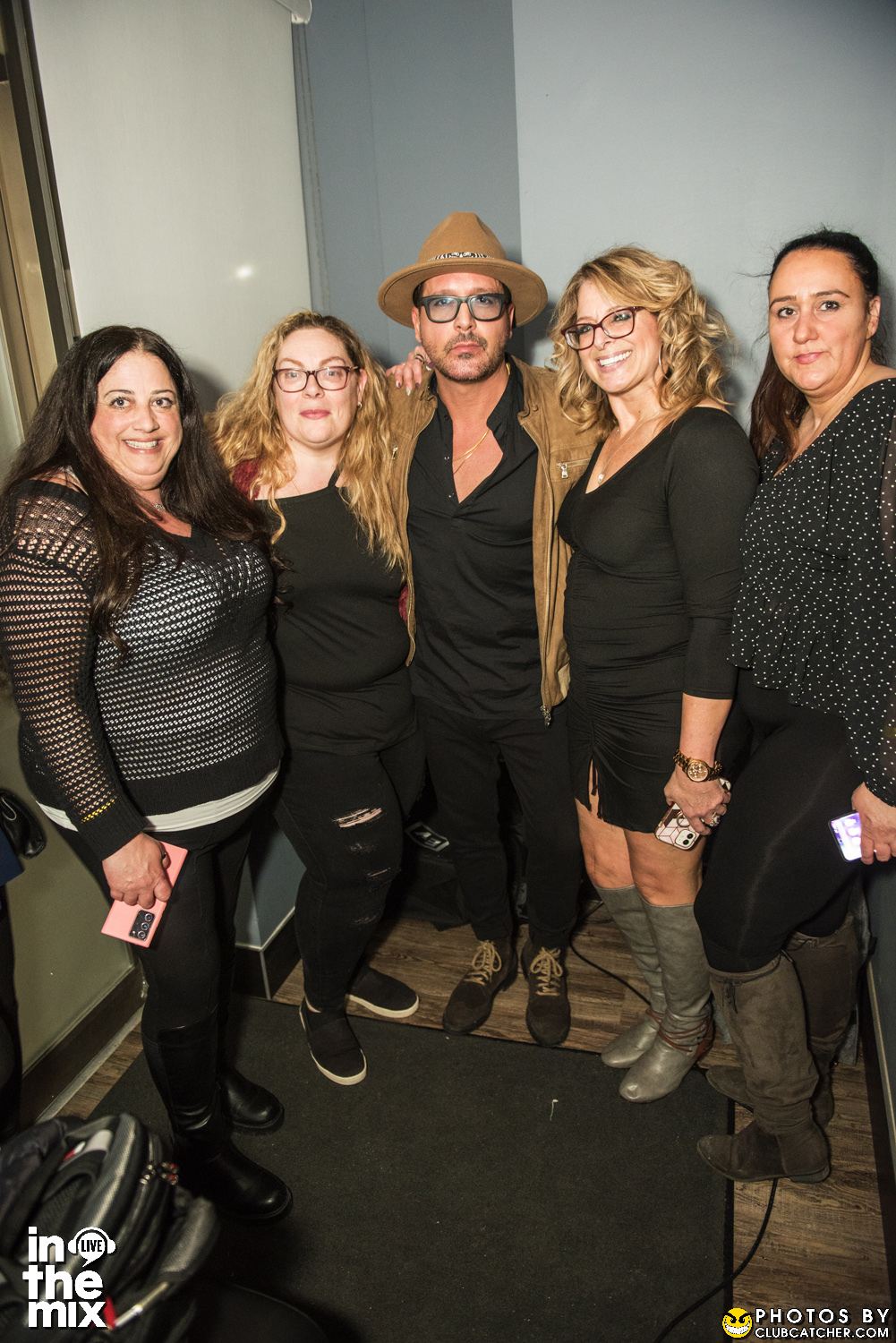 Via Mercanti lounge photo 43 - April 15th, 2022