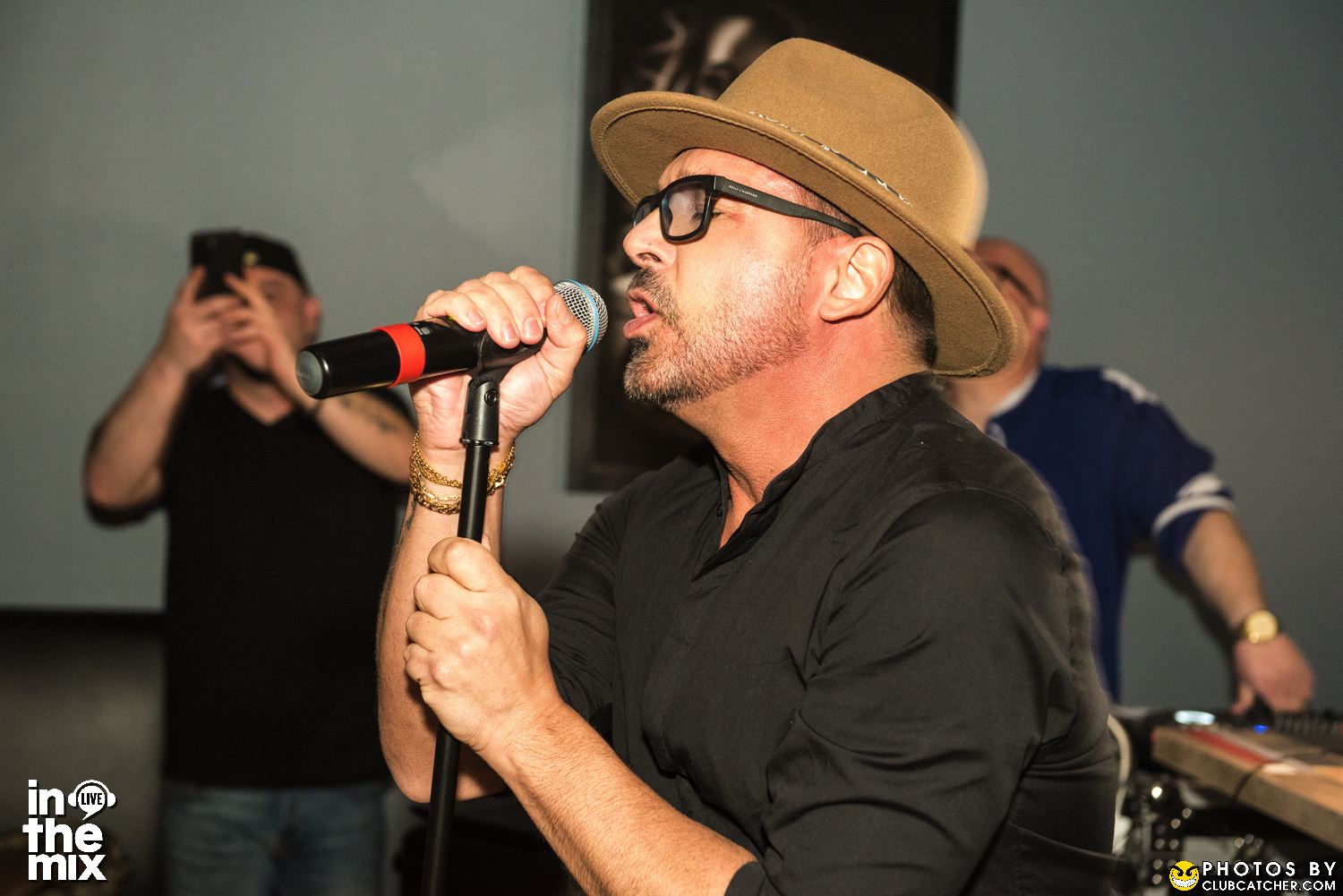 Via Mercanti lounge photo 67 - April 15th, 2022