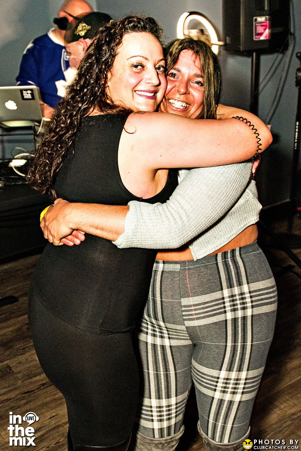 Via Mercanti lounge photo 73 - April 15th, 2022