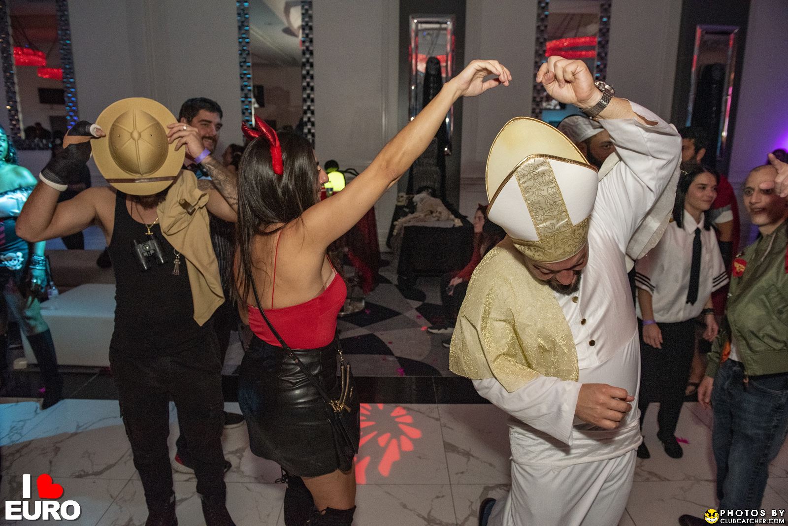 Julius party venue photo 400 - October 29th, 2022