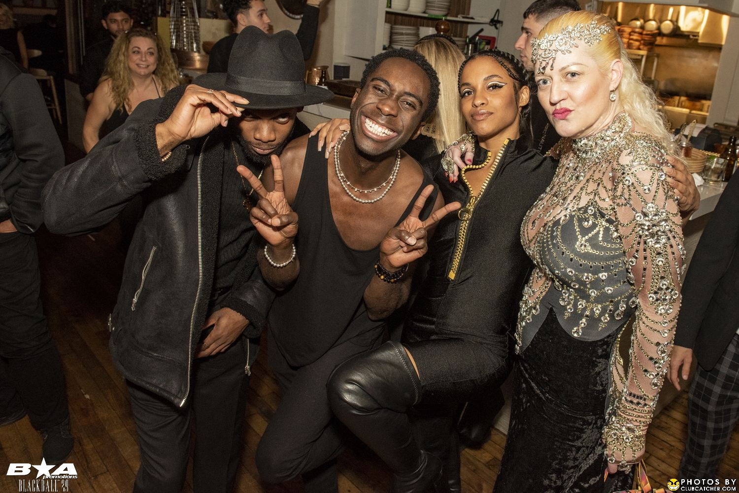 Myth lounge photo 111 - November 11th, 2022