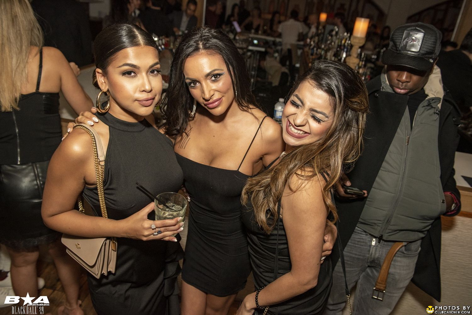 Myth lounge photo 201 - November 11th, 2022