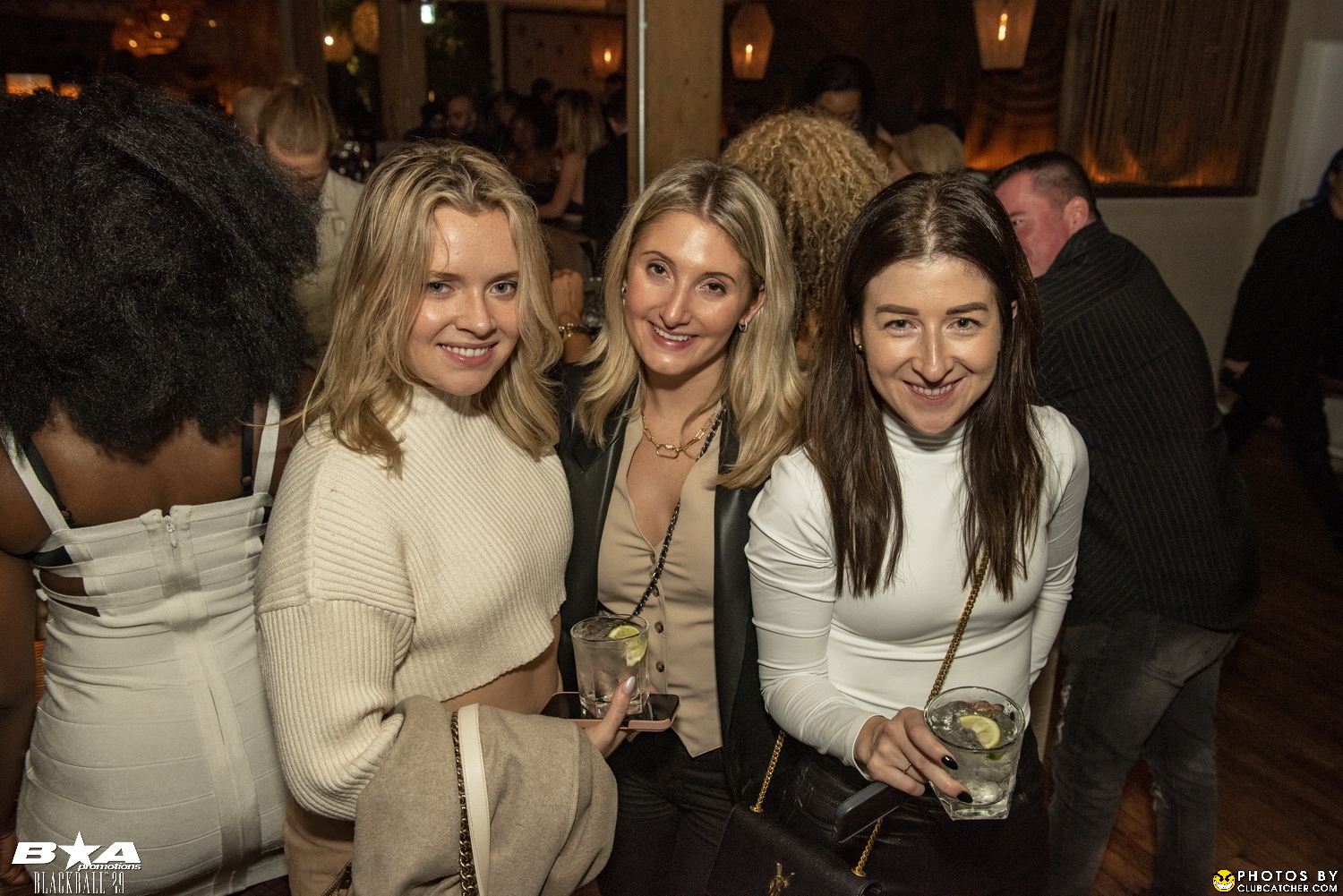 Myth lounge photo 27 - November 11th, 2022