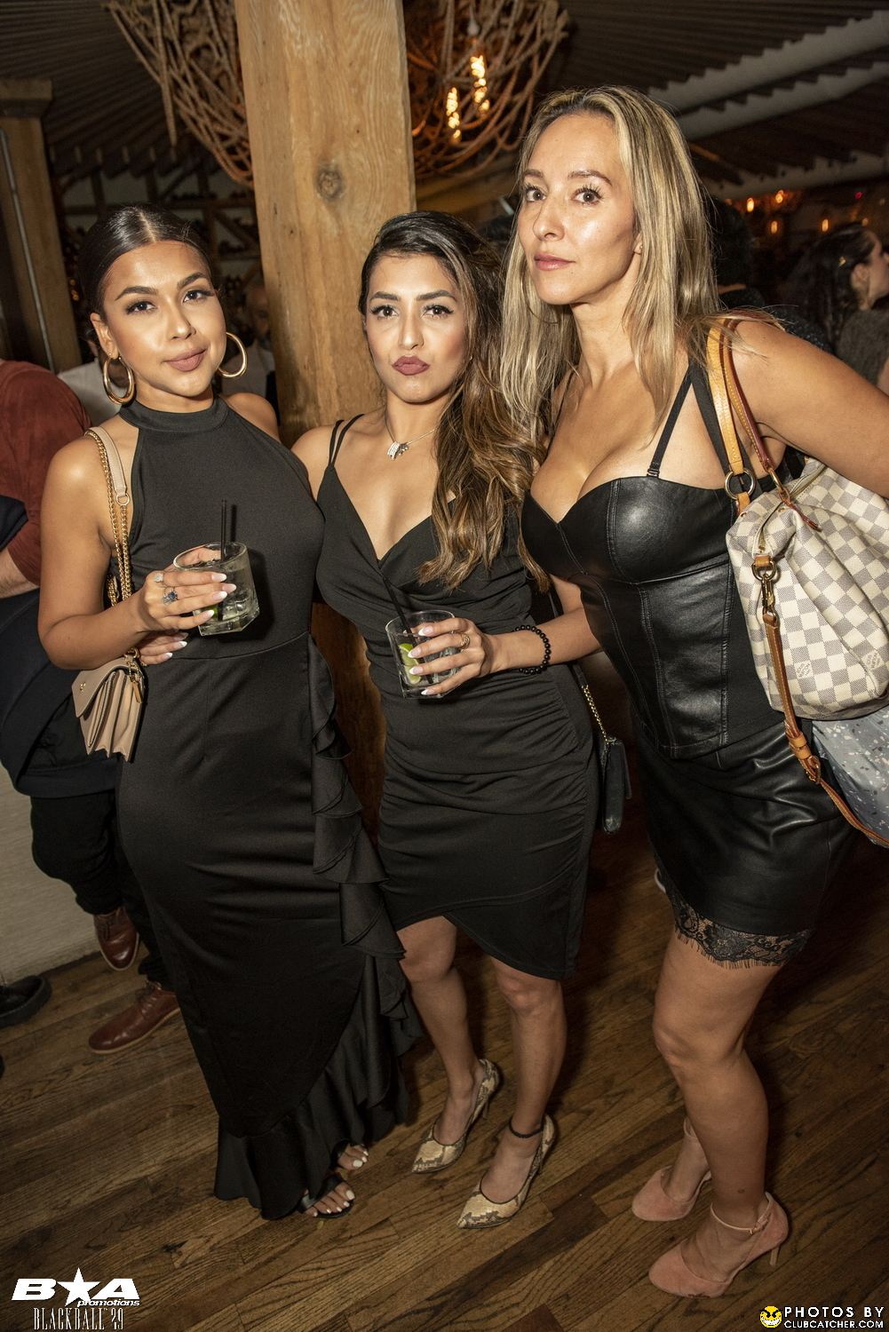 Myth lounge photo 37 - November 11th, 2022