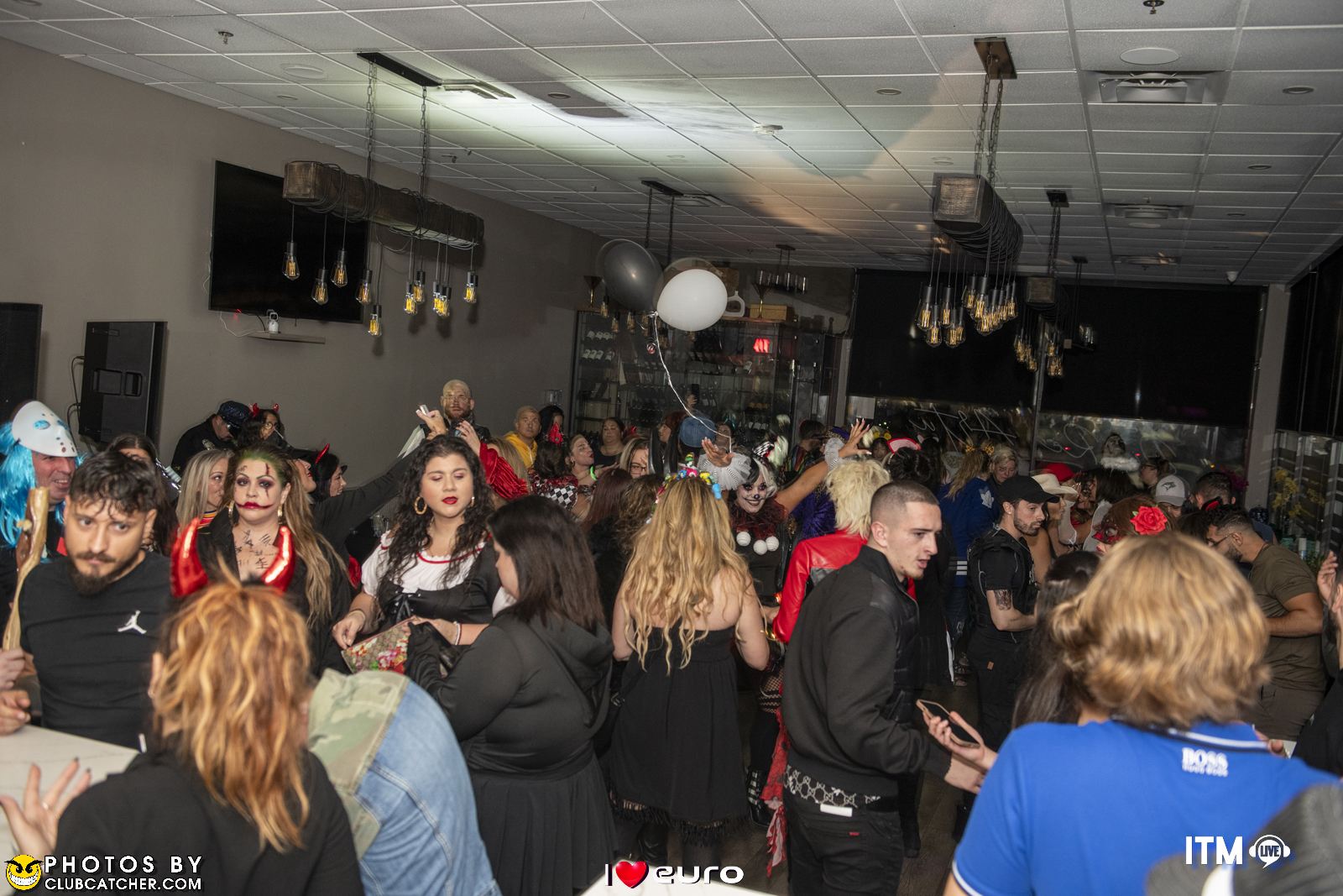 La Villetta lounge photo 1 - October 27th, 2023