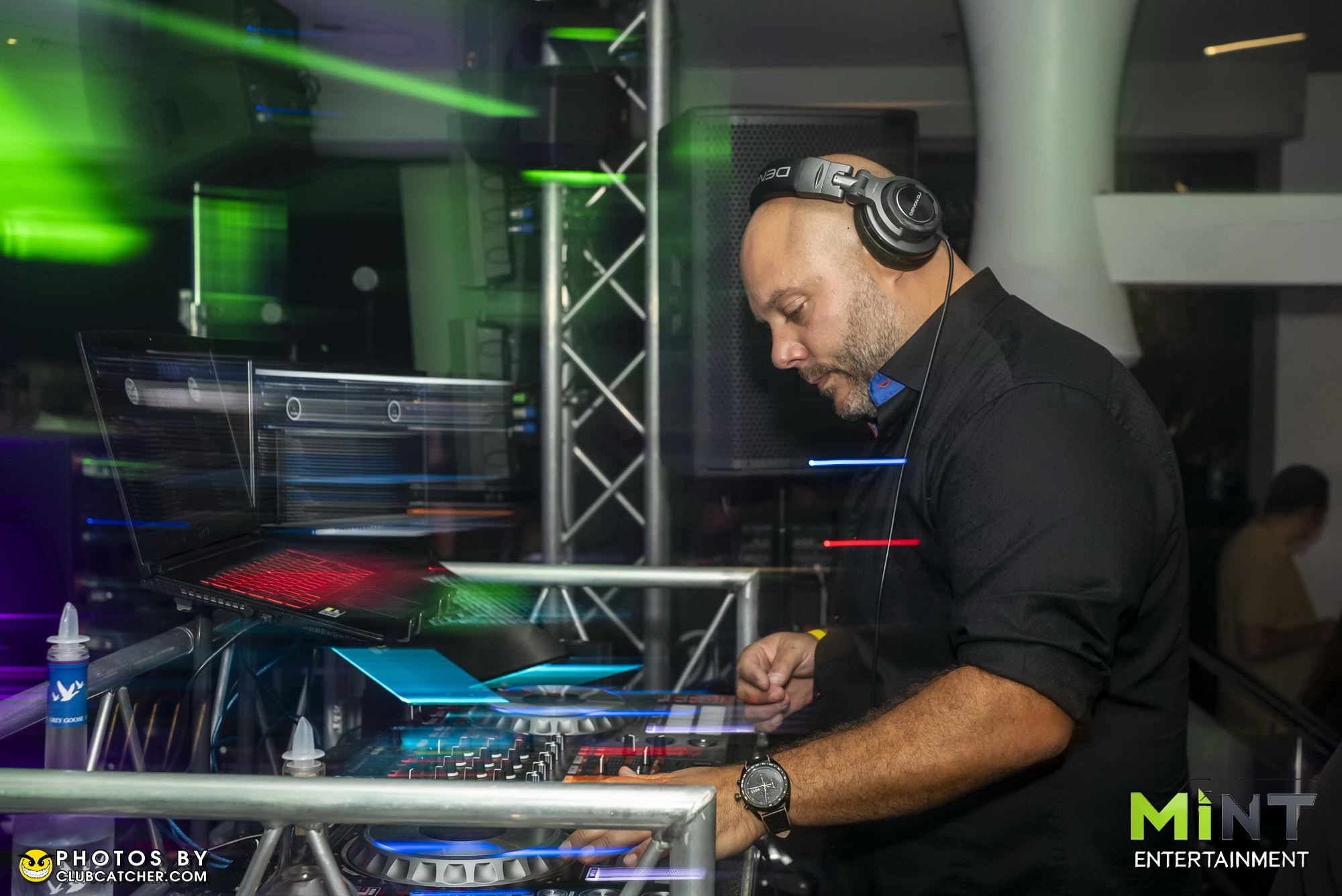 The Vue lounge photo 189 - July 26th, 2025