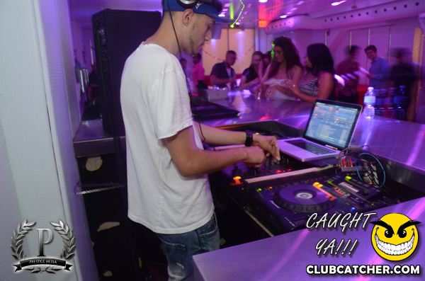 Gravity Soundbar nightclub photo 117 - July 5th, 2013