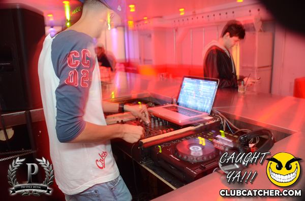 Gravity Soundbar nightclub photo 359 - July 26th, 2013