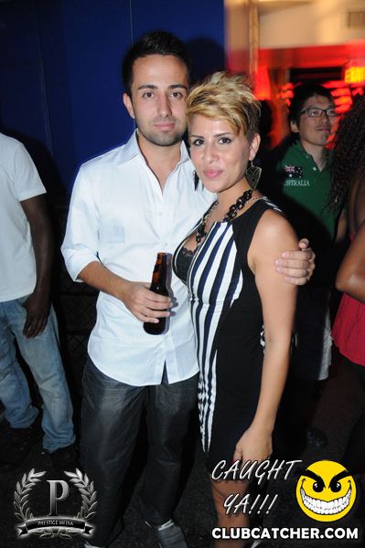 Gravity Soundbar nightclub photo 12 - August 9th, 2013