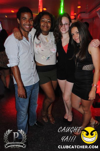 Gravity Soundbar nightclub photo 232 - August 9th, 2013