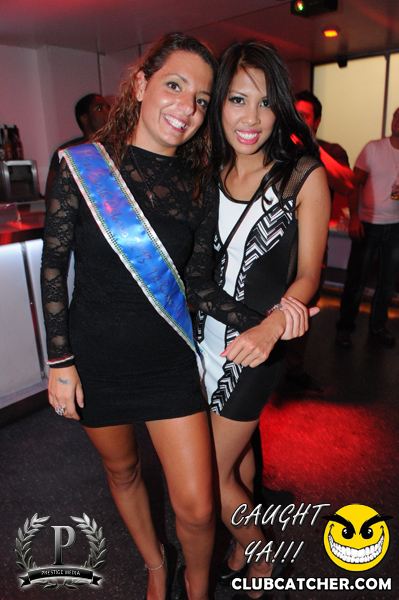 Gravity Soundbar nightclub photo 29 - August 9th, 2013