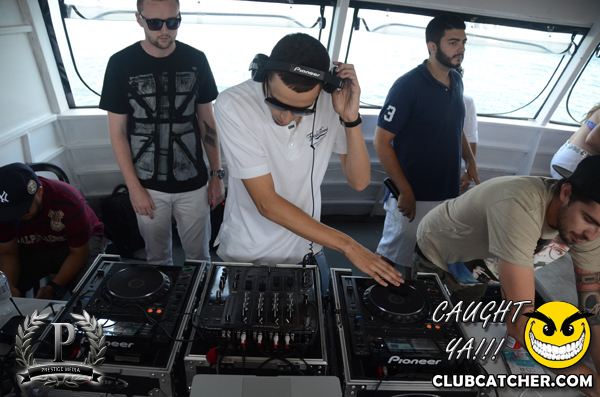 Boat Cruise party venue photo 569 - August 18th, 2013