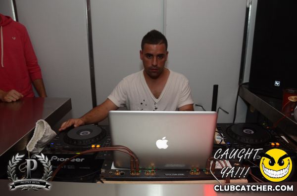 Gravity Soundbar nightclub photo 224 - August 30th, 2013