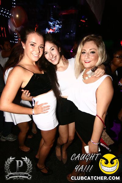 Gravity Soundbar nightclub photo 9 - September 20th, 2013