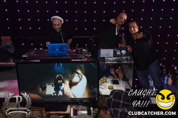 Gravity Soundbar nightclub photo 34 - September 27th, 2013