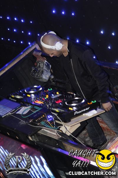 Gravity Soundbar nightclub photo 192 - October 11th, 2013