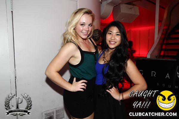 Gravity Soundbar nightclub photo 200 - October 11th, 2013