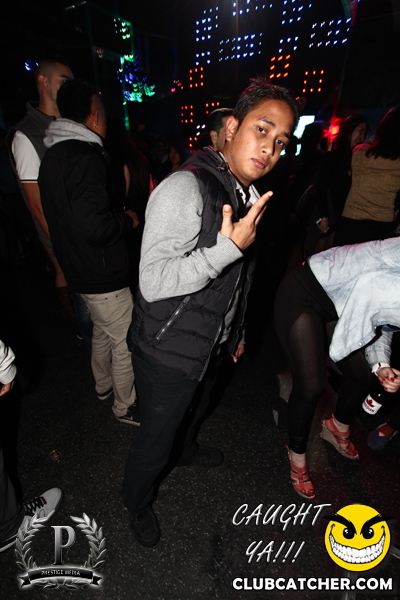 Gravity Soundbar nightclub photo 204 - October 11th, 2013