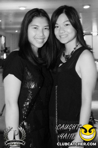 Gravity Soundbar nightclub photo 27 - October 11th, 2013