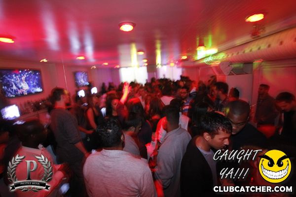 Gravity Soundbar nightclub photo 56 - October 11th, 2013