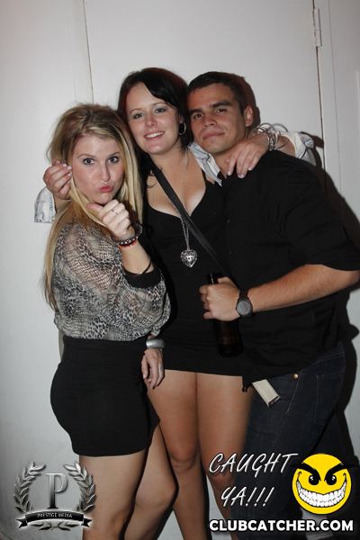 Gravity Soundbar nightclub photo 79 - October 11th, 2013