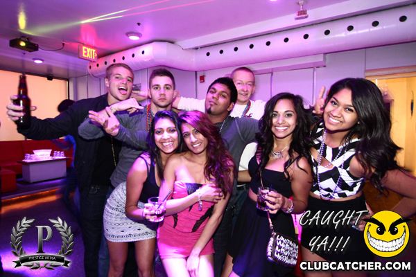 Gravity Soundbar nightclub photo 135 - October 18th, 2013