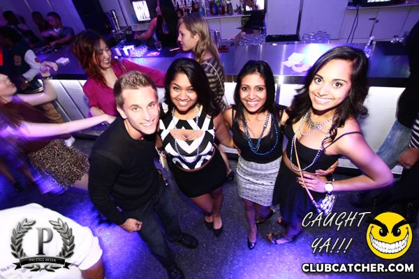 Gravity Soundbar nightclub photo 136 - October 18th, 2013