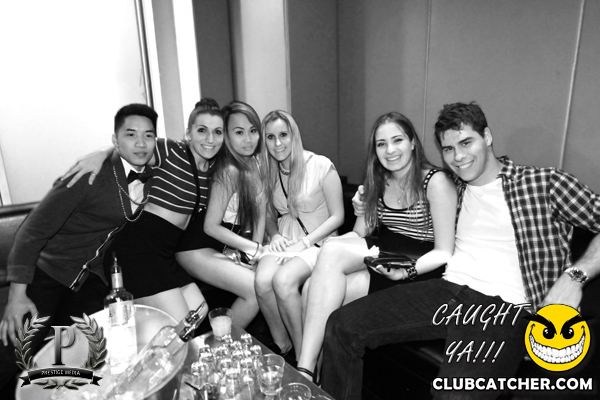 Gravity Soundbar nightclub photo 19 - October 18th, 2013