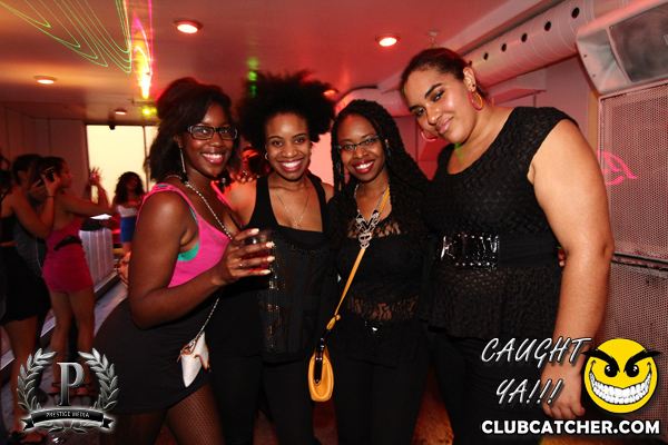 Gravity Soundbar nightclub photo 59 - October 18th, 2013