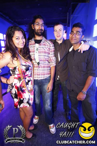 Gravity Soundbar nightclub photo 73 - October 18th, 2013