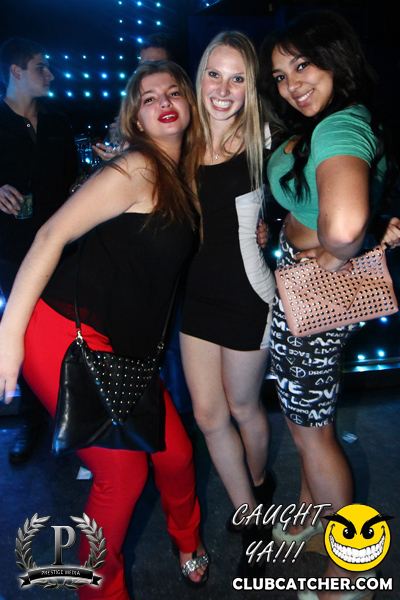 Gravity Soundbar nightclub photo 11 - November 1st, 2013