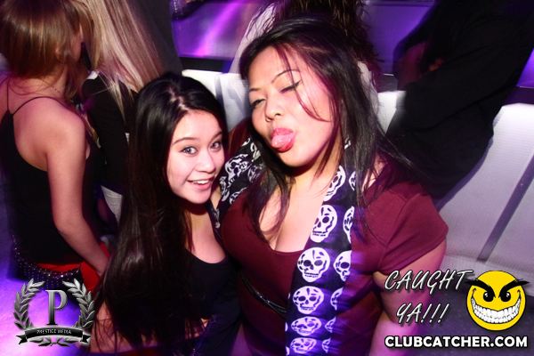 Gravity Soundbar nightclub photo 112 - November 1st, 2013