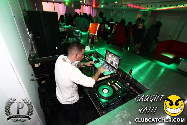 Gravity Soundbar nightclub photo 114 - November 1st, 2013