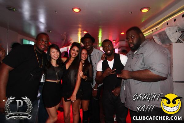 Gravity Soundbar nightclub photo 115 - November 1st, 2013