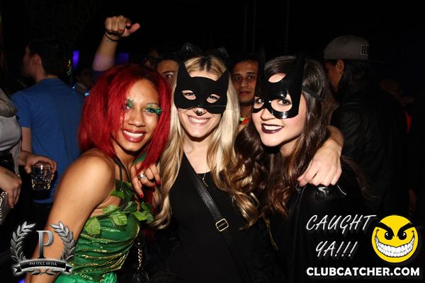 Gravity Soundbar nightclub photo 25 - November 1st, 2013