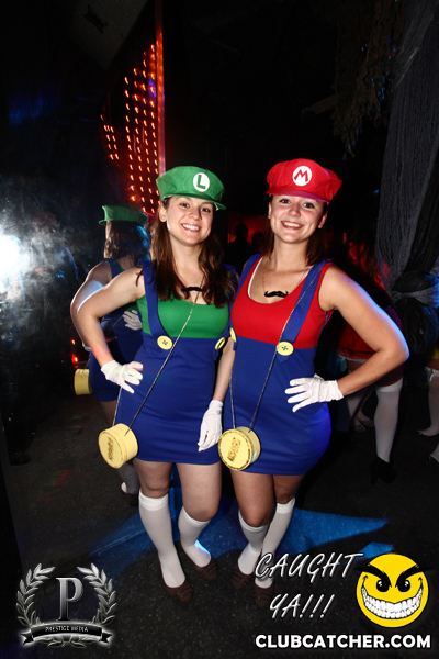 Gravity Soundbar nightclub photo 26 - November 1st, 2013