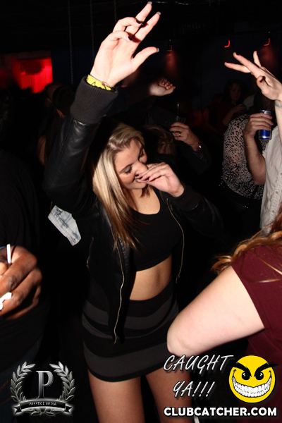 Gravity Soundbar nightclub photo 42 - November 1st, 2013