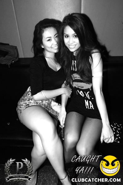 Gravity Soundbar nightclub photo 19 - November 8th, 2013