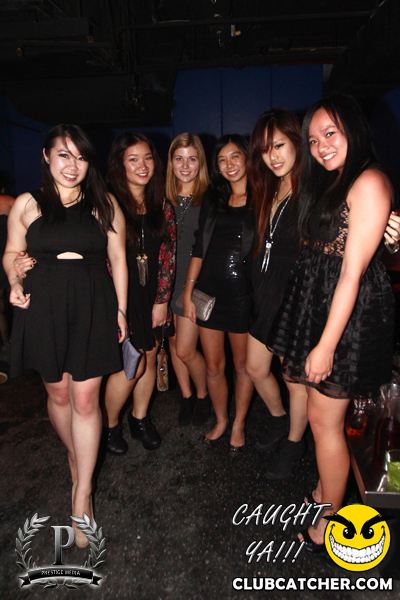 Gravity Soundbar nightclub photo 182 - November 8th, 2013