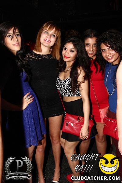 Gravity Soundbar nightclub photo 30 - November 8th, 2013